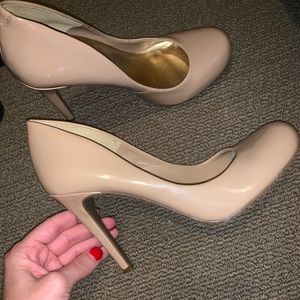 Jessica Simpson heels (nude)